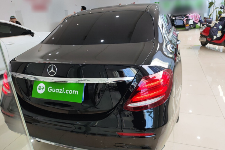 奔驰E级 2020款 E 260 L 运动型车身外观6004