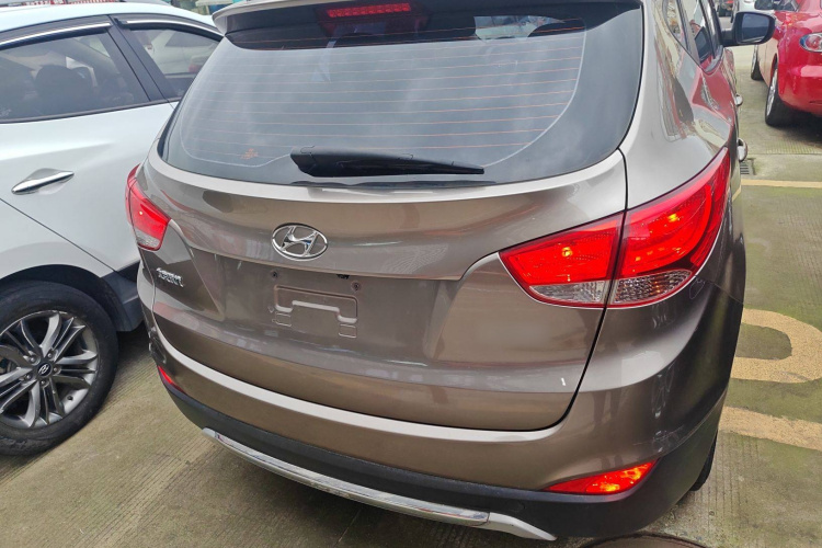 北京现代ix35 2013款 2.0L 手动两驱舒适型GL 国IV车身外观6004