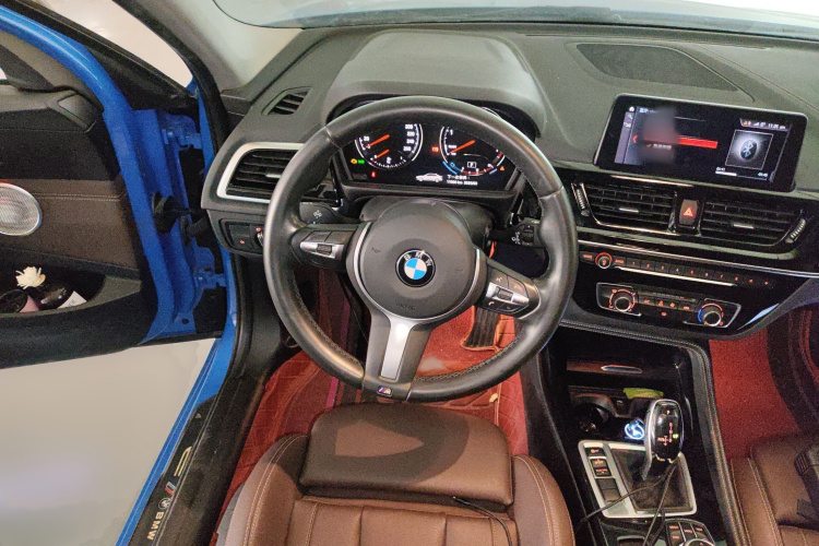 宝马1系 2021款 125i M运动曜夜版局部细节13