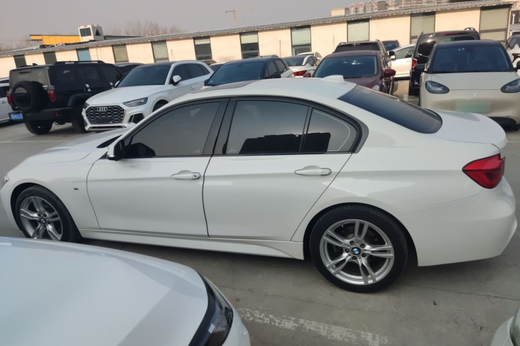 宝马3系 2018款 320i M运动套装车身外观4