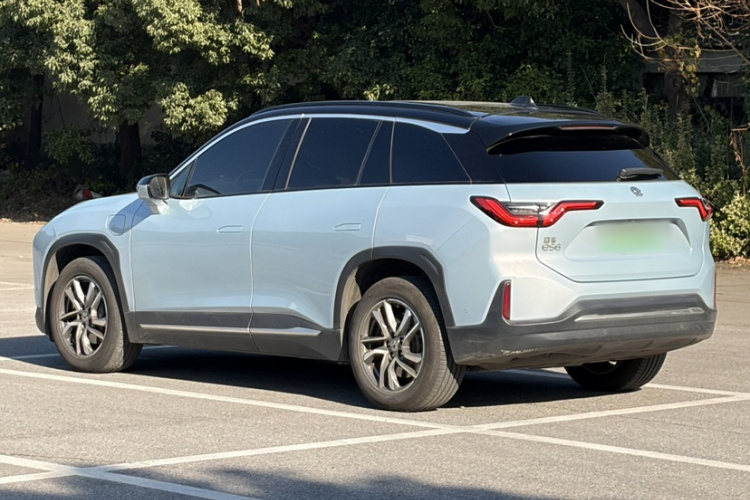 蔚来ES6 2019款 420KM 运动版车身外观6002