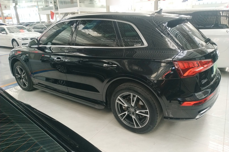 奥迪Q5L 2020款 45 TFSI 尊享时尚型车身外观4