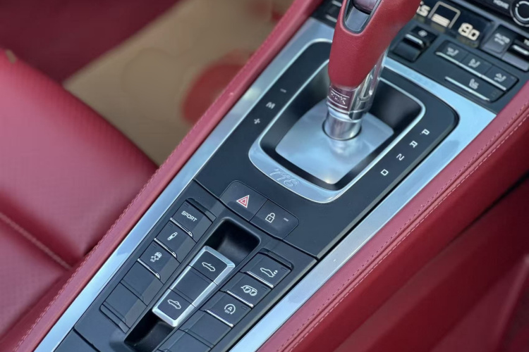 保时捷718 2022款 Boxster 2.0T中控内饰7005