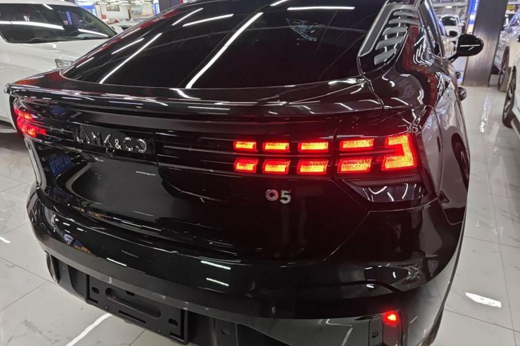 领克05 2020款 2.0TD 四驱劲Halo车身外观7