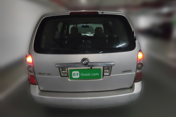 别克GL8 2011款 2.4L CT舒适版车身外观6004