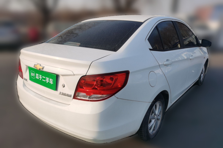 雪佛兰 2015款 赛欧3 1.5L AMT幸福天窗版车身外观7