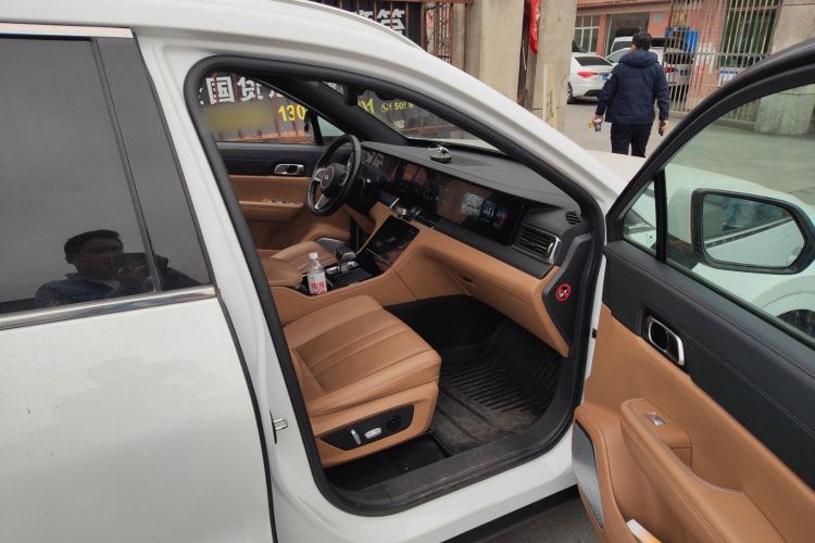 理想汽车 理想ONE 2020款 增程6座版局部细节9005