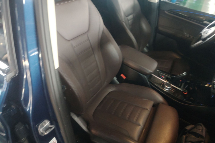 宝马X3 2019款 xDrive30i 领先型 M运动套装局部细节41