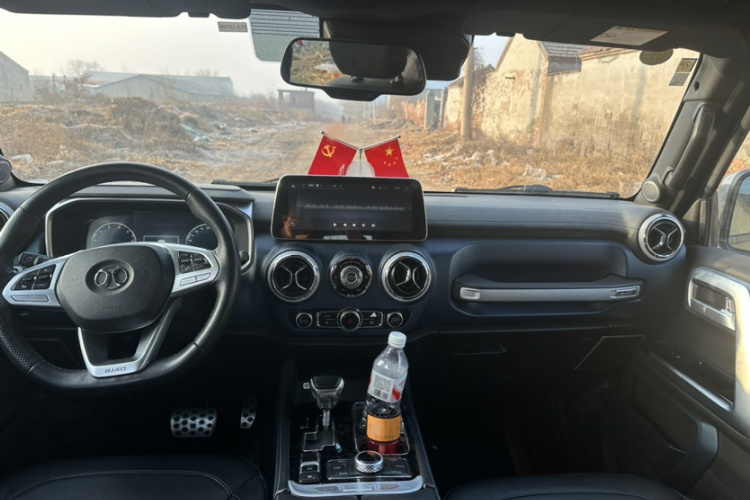 北京越野 北京BJ40 2019款 2.3T 自动四驱城市猎人版旗舰型 国VI中控内饰7002