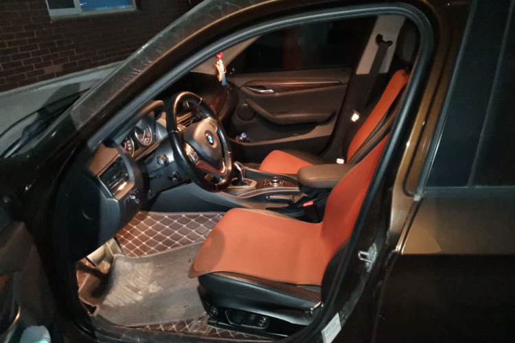 宝马X1 2015款 xDrive20i 时尚晋级版中控内饰19