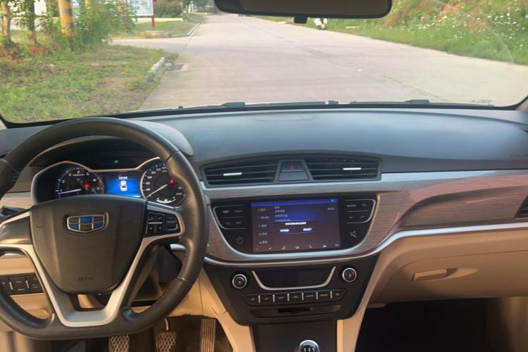 吉利汽车 帝豪 2017款 三厢百万款 1.5L 手动豪华型中控内饰7003