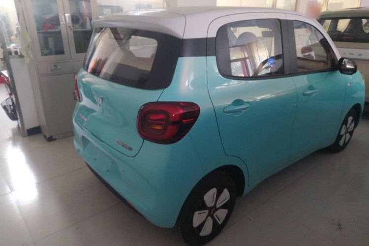 五菱汽车 宏光MINIEV 2025款 四门版 臻享+款车身外观7