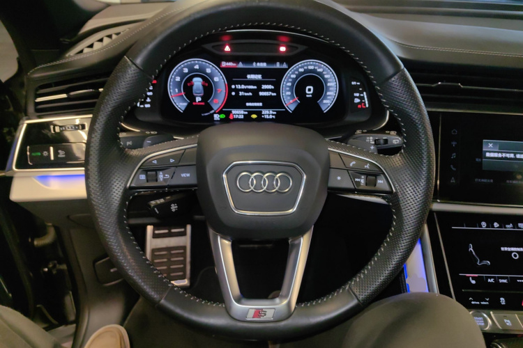 奥迪Q8 2019款 55 TFSI 臻选动感型局部细节13