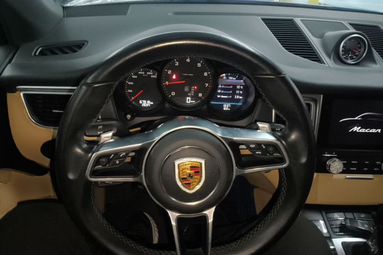 保时捷 2017款  Macan 2.0T中控内饰13