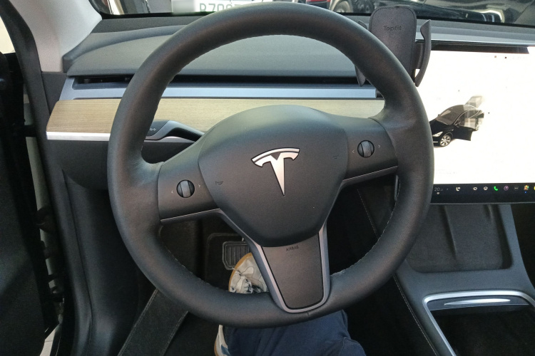 特斯拉 Model Y 2022款 后轮驱动版局部细节13