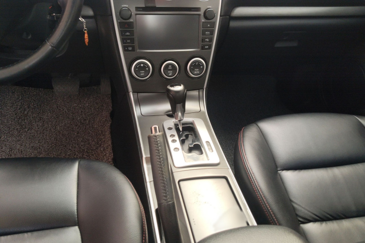 马自达6 2015款 2.0L 自动时尚型局部细节18