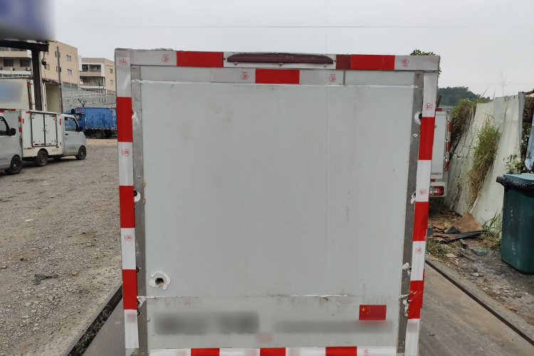 五菱汽车 五菱E10 2023款 舒适型机舱底盘23