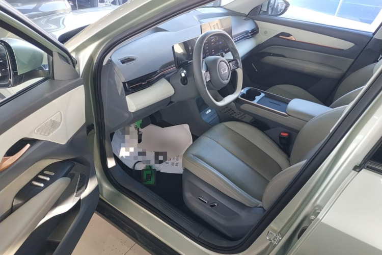 奔腾 悦意03 2025款 565km 臻享版中控内饰20