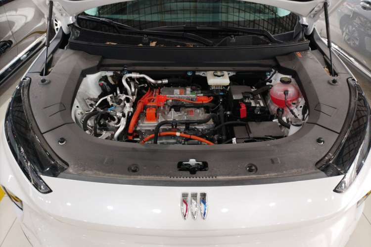 别克E5 2025款 620KM尊享版机舱底盘24