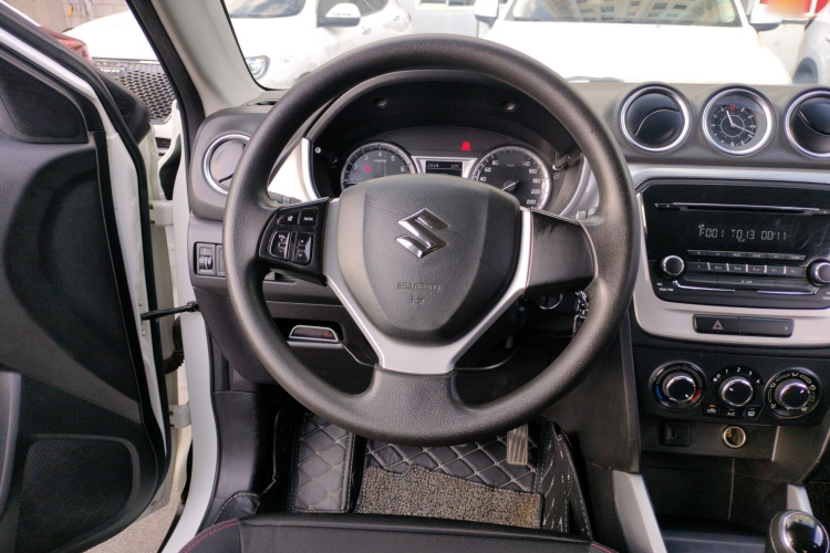 铃木 维特拉 2016款 1.6L 手动两驱进取型局部细节13