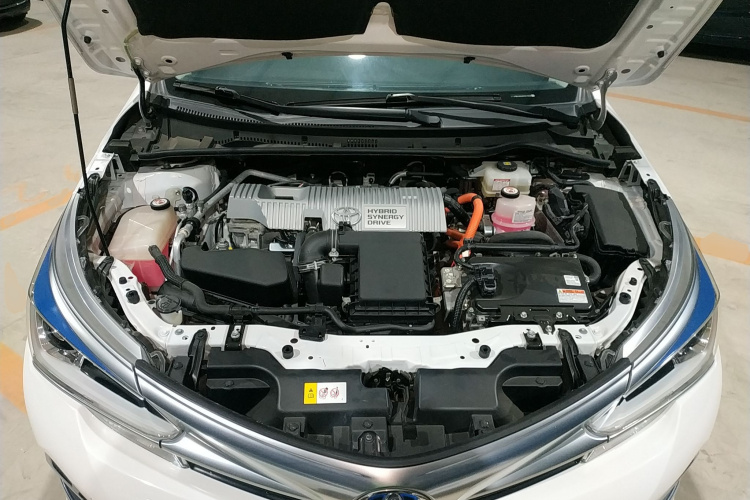 丰田 卡罗拉 2018款 双擎 1.8L E-CVT智尚版机舱底盘24