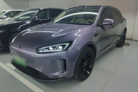 鸿蒙智行 问界M5 2025款 增程   Ultra 四驱版