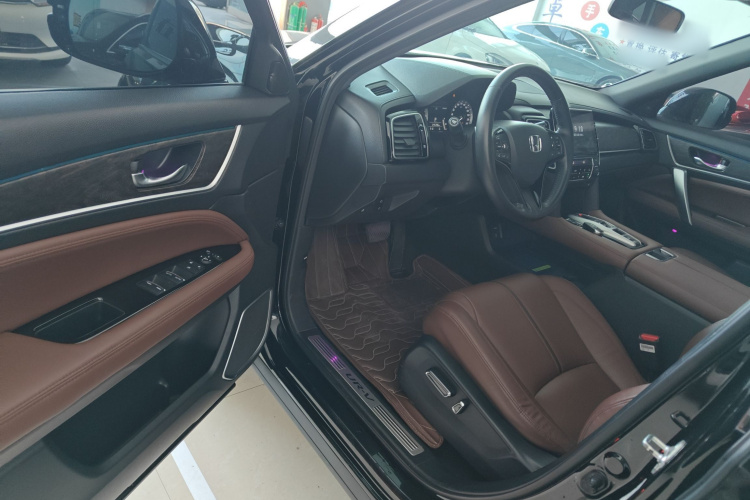本田UR-V 2020款 370TURBO 两驱尊雅版中控内饰20
