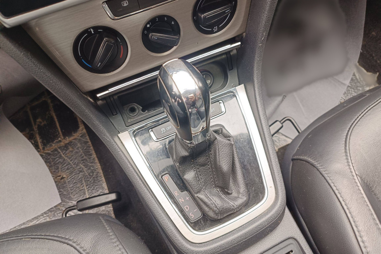 大众 朗逸 2013款 改款经典 1.6L 自动舒适版局部细节18