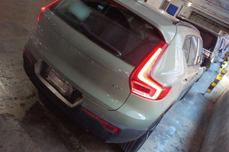 沃尔沃XC40 2024款 B3 智远运动版车身外观6005