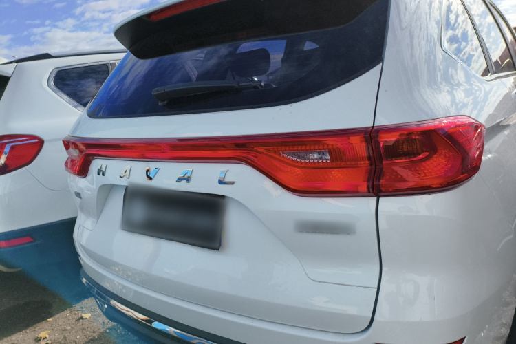 哈弗M6 2023款 PLUS 1.5T 手动精英智联型车身外观6