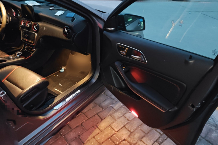 奔驰A级AMG(进口) 2017款 改款 AMG A 45 4MATIC局部细节9005