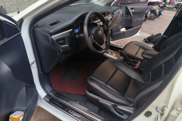 丰田 雷凌 2016款 1.6G CVT精英版中控内饰20