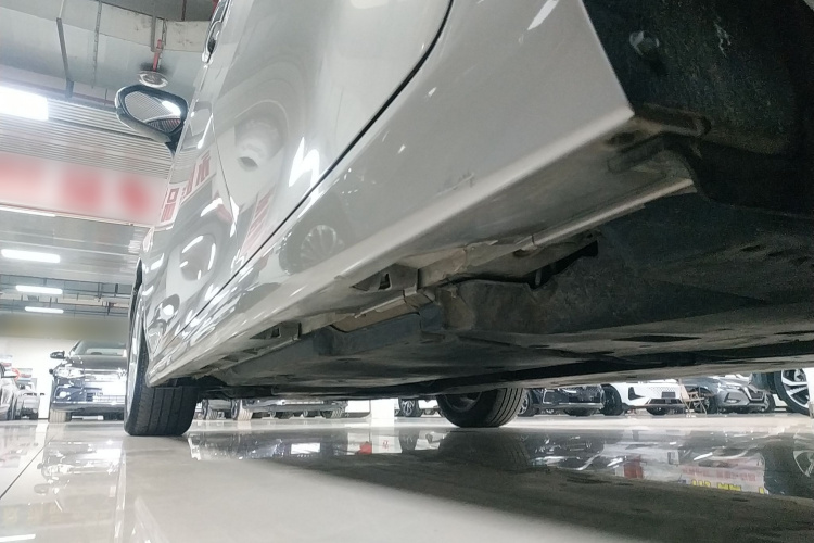 丰田 凯美瑞 2021款 2.0G 豪华版局部细节9002