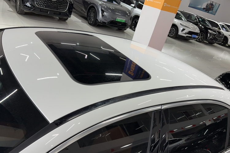 奔驰C级 2023款 C 200 L 运动版局部细节57