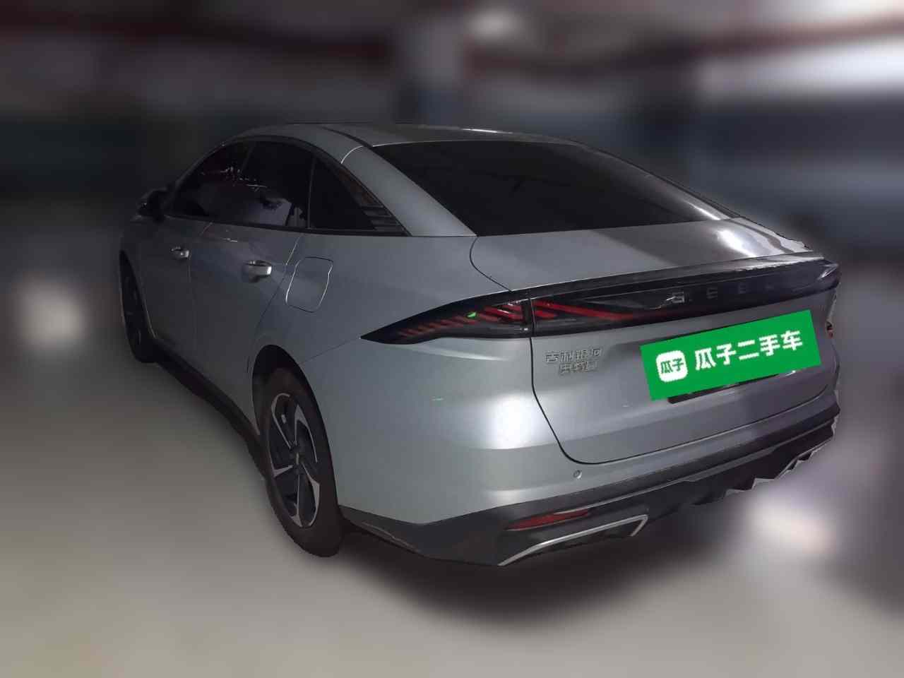 吉利银河 银河L6 2025款 EM-i 140km 探索+版(4)