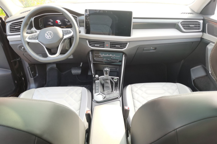 大众 探岳 2023款 330TSI 两驱豪华Plus进阶版中控内饰12