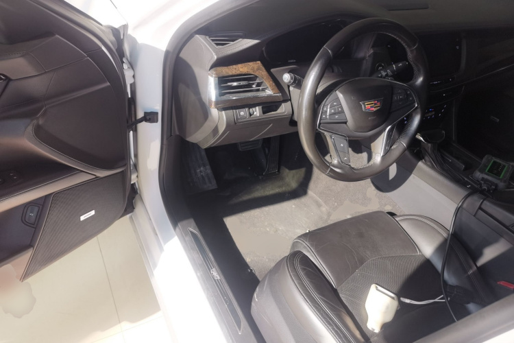 凯迪拉克CT6 2017款 28T 豪华型中控内饰20