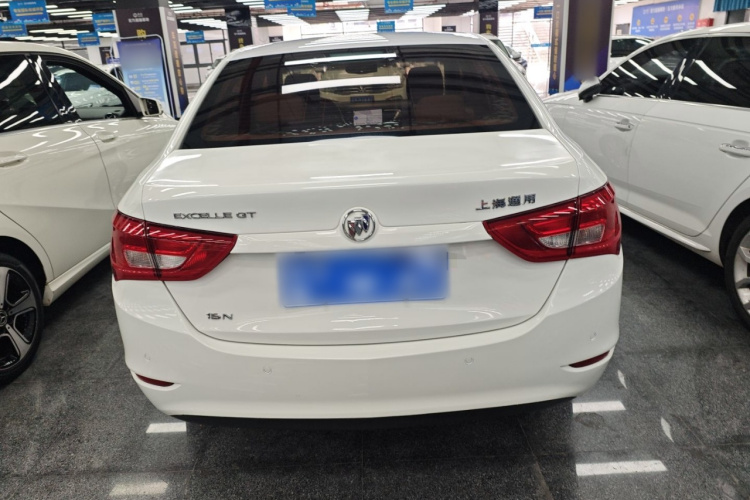 别克 英朗 2015款 15N 自动精英型车身外观6