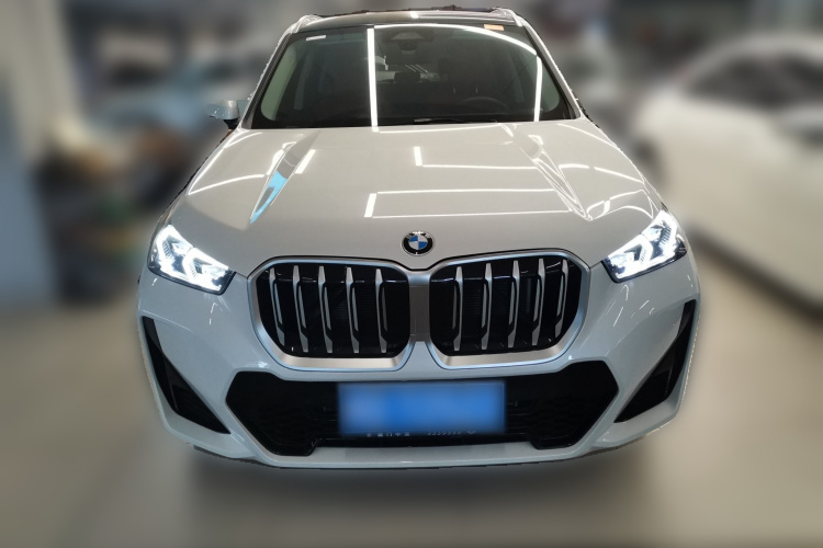 宝马X1 2023款 sDrive25Li M运动套装车身外观2