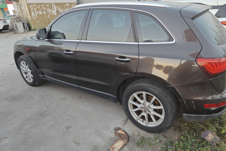 奥迪Q5 2016款 40 TFSI 进取型车身外观4