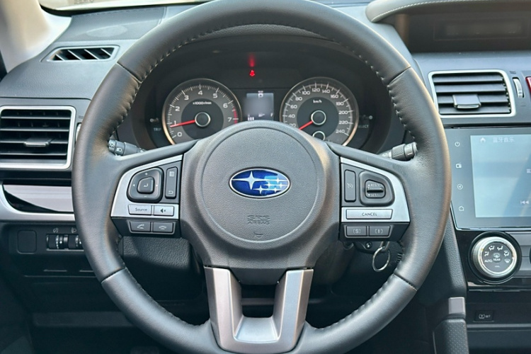 斯巴鲁 森林人 2016款 2.0i 豪华导航版中控内饰7002