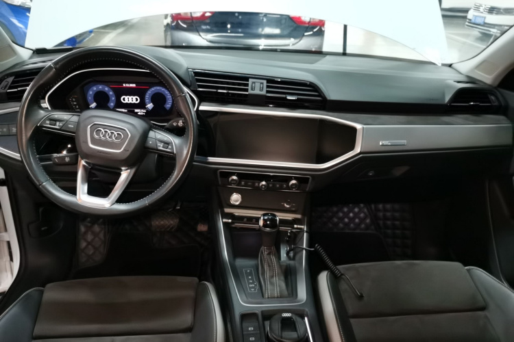 奥迪Q3 2019款 35 TFSI 进取动感型中控内饰7002