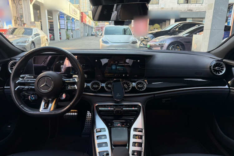 奔驰 2023款 AMG GT 50 四门跑车中控内饰7007