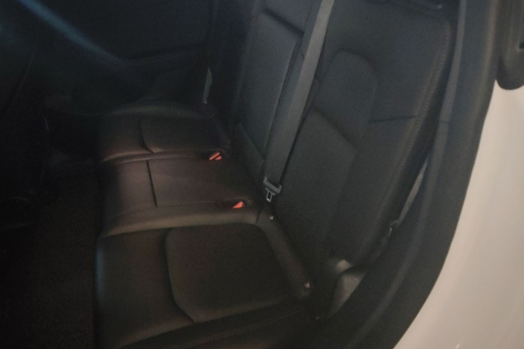 特斯拉 Model Y 2022款 改款 后轮驱动版中控内饰21