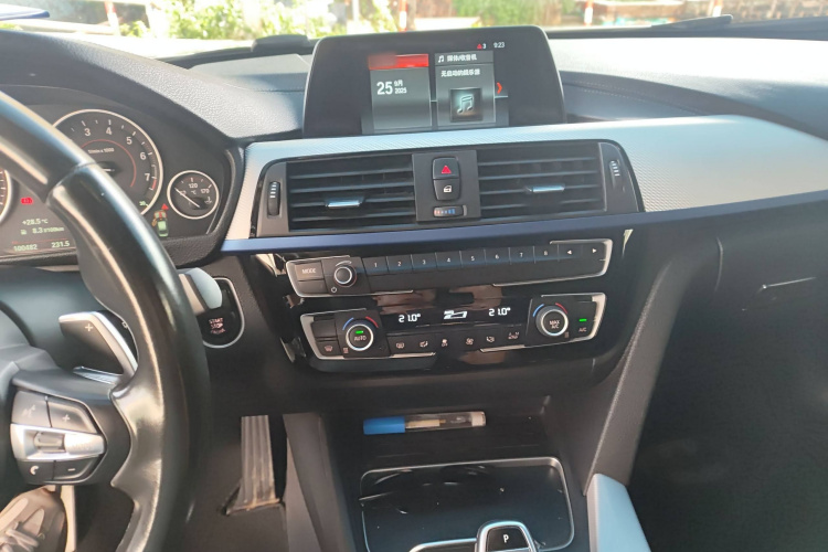 宝马3系 2019款 320i M运动套装局部细节16