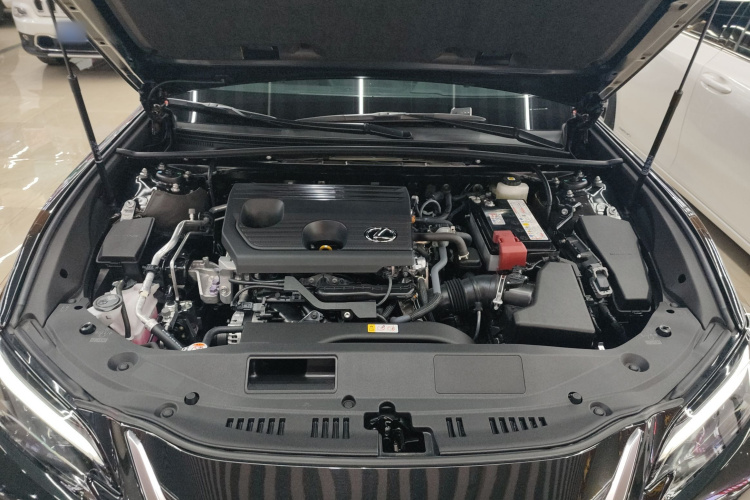 雷克萨斯ES 2025款 200 臻享版机舱底盘24