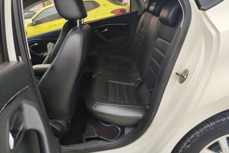 大众 Polo 2014款 1.6L 自动豪华版中控内饰21