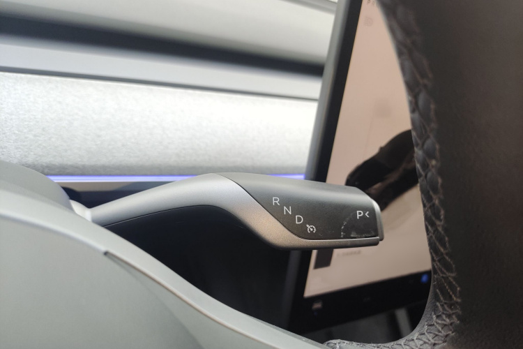 特斯拉 Model Y 2023款 后轮驱动版局部细节18