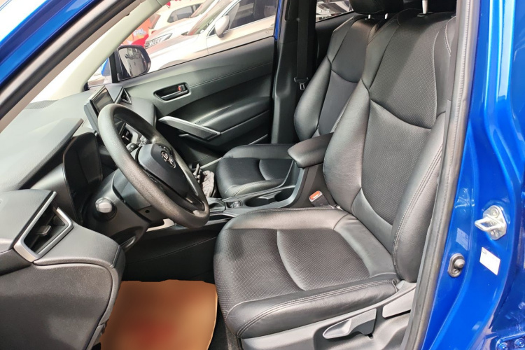 丰田 卡罗拉锐放 2022款 2.0L 先锋版中控内饰19