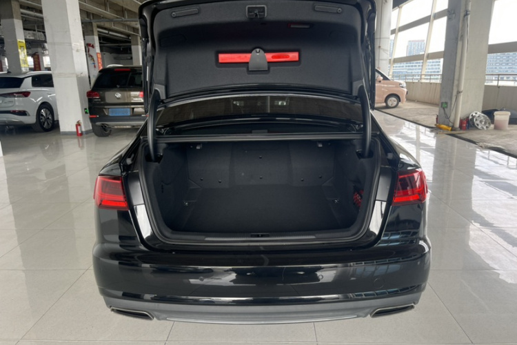 奥迪A6L 2016款 45 TFSI quattro 运动型局部细节23